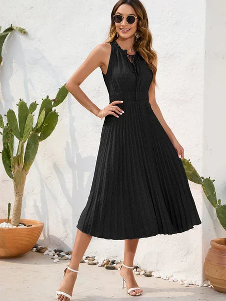 Carla – schwarzes faltenkleid mit neckholder