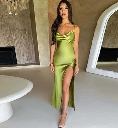 Harper – maxikleid aus weißem satin mit spaghettiträgern