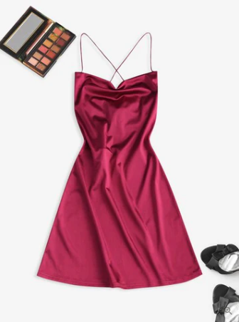 Lily – cocktailkleid aus satin mit spaghetti-seitenschlitz