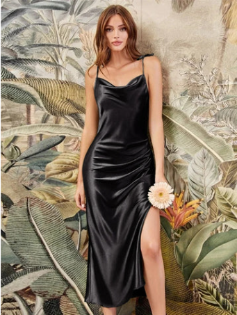 Lily – salbeigrünes maxikleid aus satin mit kuhhalsriemen